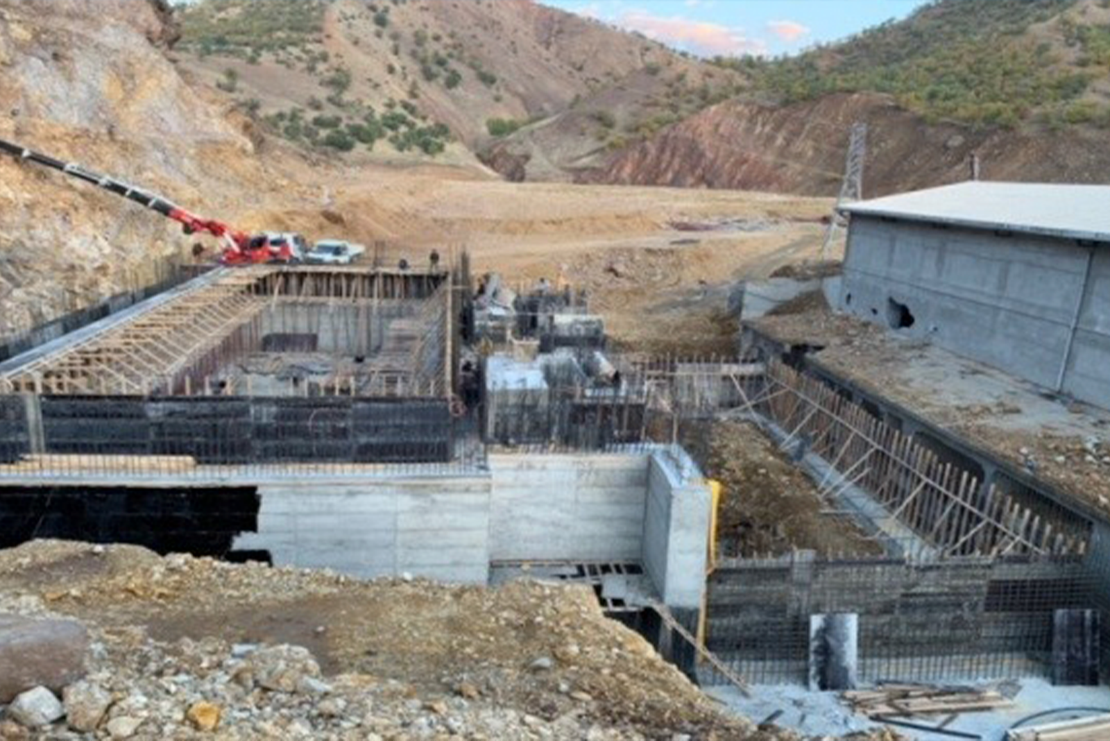 Doğu HES Yapım İşi